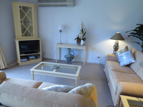 Lights Landing Apartments - Accommodation Gladstone 6