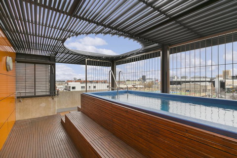 The Soho Hotel - Accommodation Gladstone 13