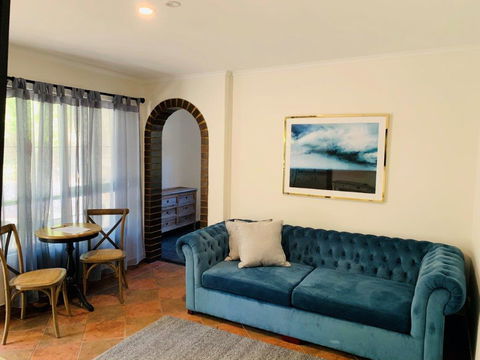 The Manor Basket Range - Accommodation Gladstone 12