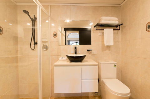 The Manor Basket Range - Accommodation Gladstone 6