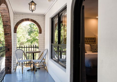 The Manor Basket Range - Accommodation Gladstone 18
