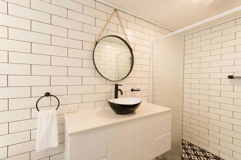 The Manor Basket Range - Accommodation Gladstone 8