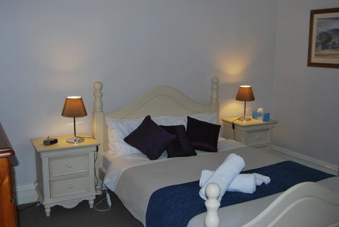 Jacaranda Cottage - Accommodation Gladstone 4