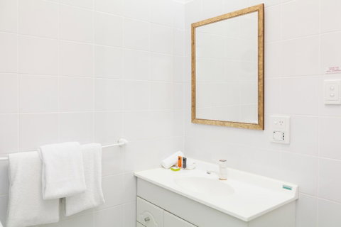 Majestic Tynte Street Apartments - Accommodation Gladstone 19