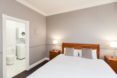 Majestic Tynte Street Apartments - Accommodation Gladstone 21