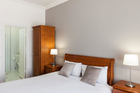 Majestic Tynte Street Apartments - Accommodation Gladstone 11