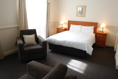 Majestic Tynte Street Apartments - Accommodation Gladstone 10