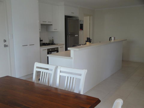 White Sands Retreat - Accommodation Gladstone 3