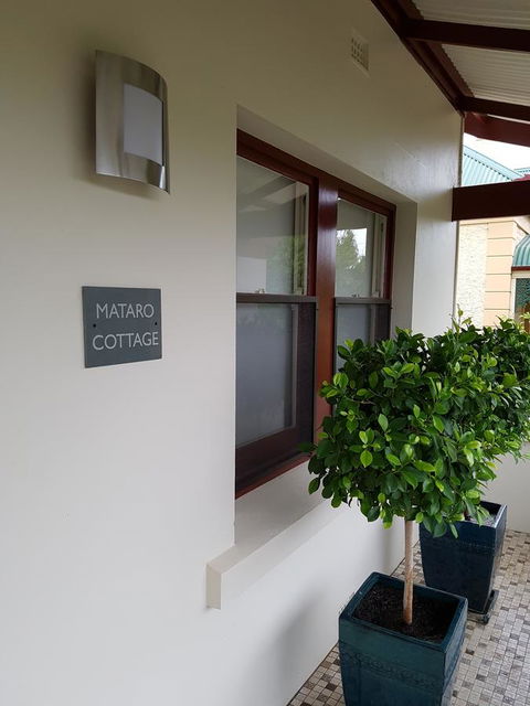 Mataro Cottage - Accommodation Gladstone 1
