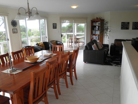 The Haven - Island Beach - Accommodation Gladstone 15