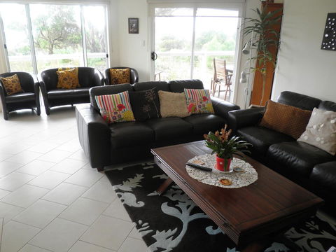 The Haven - Island Beach - Accommodation Gladstone 6