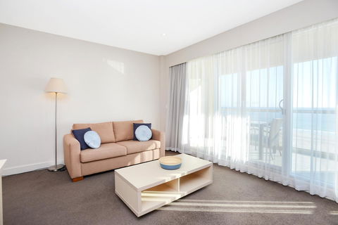Pier Luxury Apartments - Accommodation Gladstone 12