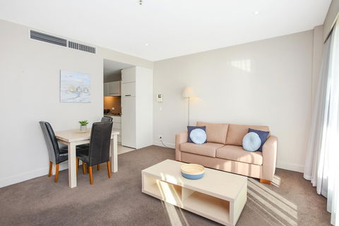 Pier Luxury Apartments - Accommodation Gladstone 11