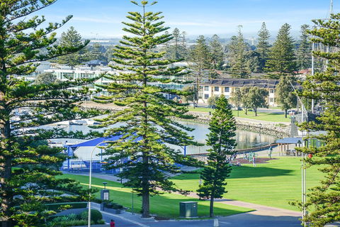 Pier Luxury Apartments - Accommodation Gladstone 34