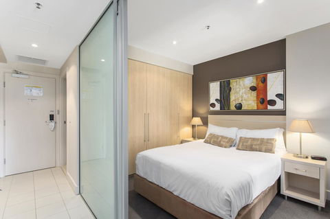Pier Luxury Apartments - Accommodation Gladstone 9