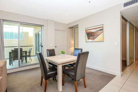 Pier Luxury Apartments - Accommodation Gladstone 23