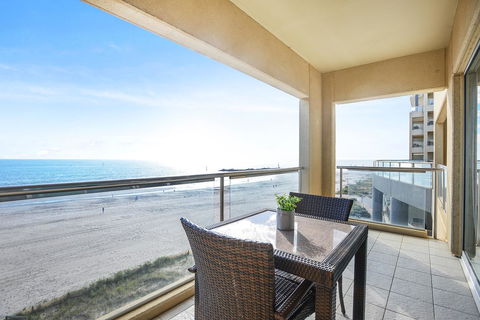 Pier Luxury Apartments - Accommodation Gladstone 7