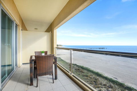 Pier Luxury Apartments - Accommodation Gladstone 2