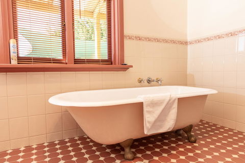 Rivergum Cottages Gawler Barossa Region - Accommodation Gladstone 4