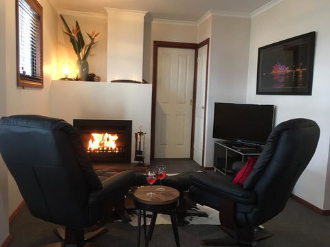 Wine And Roses Bed And Breakfast - Accommodation Gladstone 29