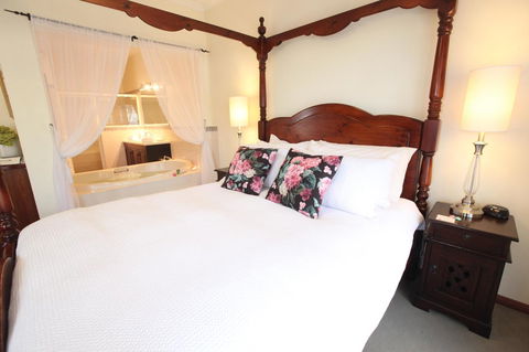 Wine And Roses Bed And Breakfast - Accommodation Gladstone 17
