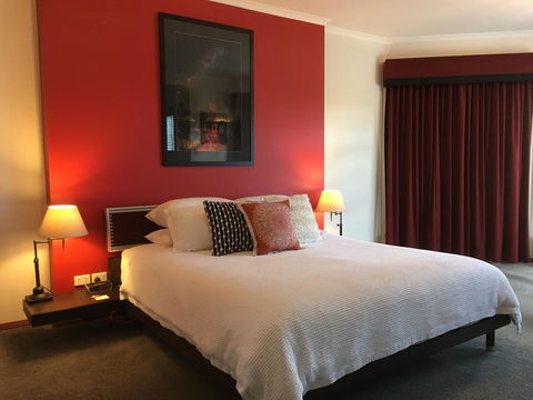 Wine And Roses Bed And Breakfast - Accommodation Gladstone 28