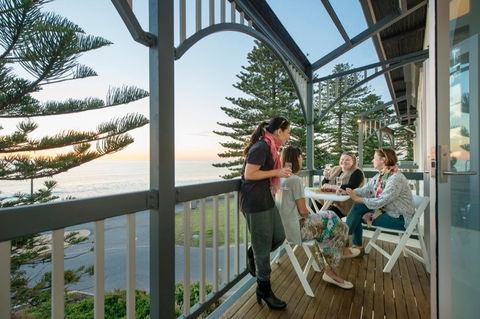 Seawall Apartments - Accommodation Gladstone 16
