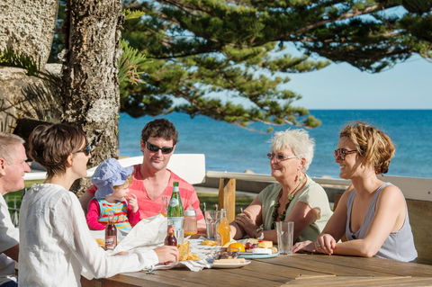Seawall Apartments - Accommodation Gladstone 17