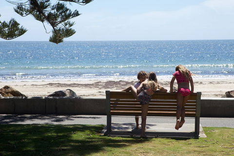 Seawall Apartments - Accommodation Gladstone 25