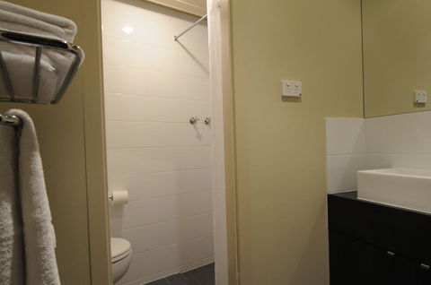 Mansfield Park Hotel - Accommodation Gladstone 8