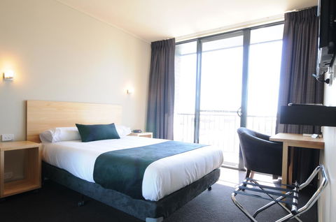 Mansfield Park Hotel - Accommodation Gladstone 14