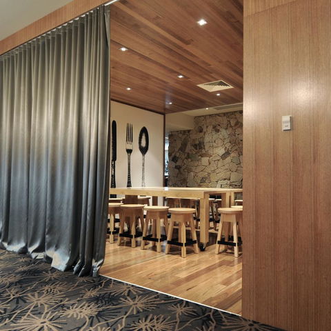 Mansfield Park Hotel - Accommodation Gladstone 4