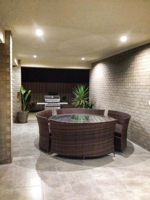 Casavino Luxury Villa - Accommodation Gladstone 8
