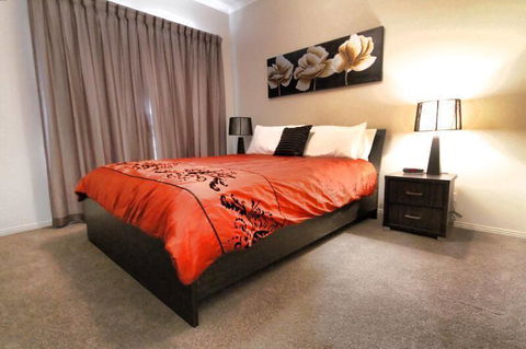 Casavino Luxury Villa - Accommodation Gladstone 32
