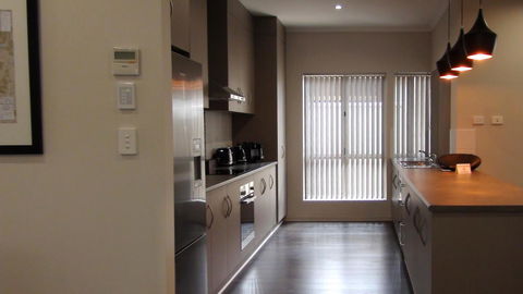Casavino Luxury Villa - Accommodation Gladstone 30