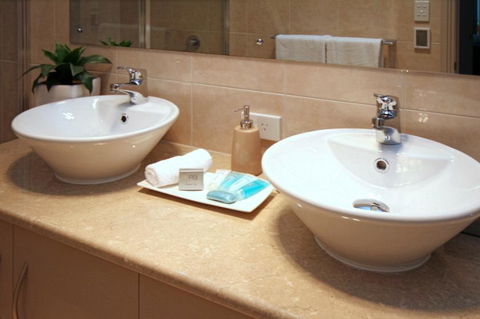 Casavino Luxury Villa - Accommodation Gladstone 15