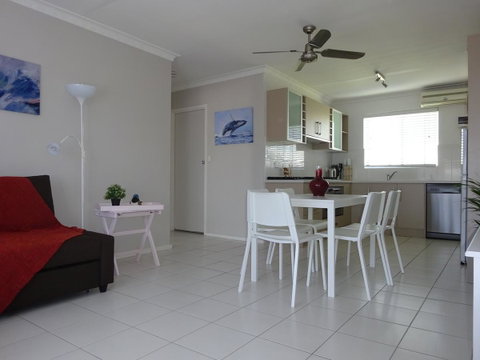 Selene Holiday Apartment @West Beach - Accommodation Gladstone 12