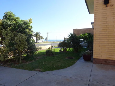 Selene Holiday Apartment @West Beach - Accommodation Gladstone 30