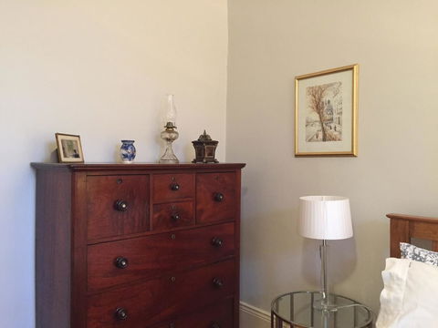 8 Osborne - Accommodation Gladstone 13