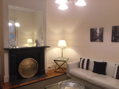 8 Osborne - Accommodation Gladstone 5