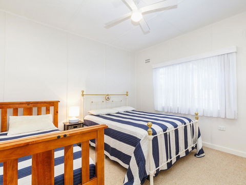 Wyvern - Accommodation Gladstone 1