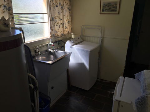 Lavender Cottage B&B - Accommodation Gladstone 2