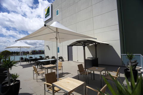 Quest Mawson Lakes - Accommodation Gladstone 5