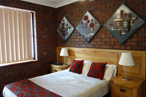 Glenelg Gateway Apartments - Accommodation Gladstone 0