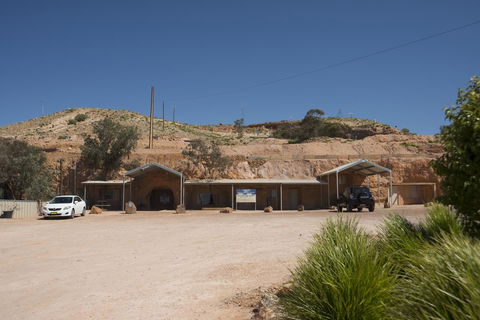 Ali\'s Underground Studio - Accommodation Gladstone 15