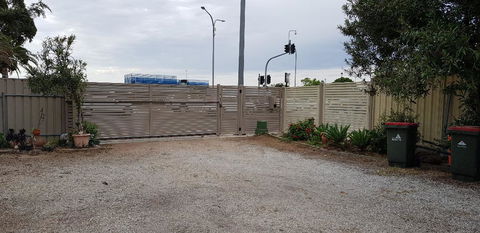 Unit In Marion - Accommodation Gladstone 2