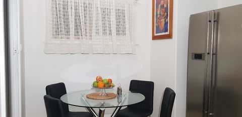 Unit In Marion - Accommodation Gladstone 3