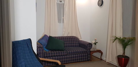 Unit In Marion - Accommodation Gladstone 5