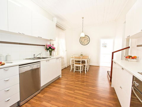 Queen's Cottage Barossa Valley - Accommodation Gladstone 4