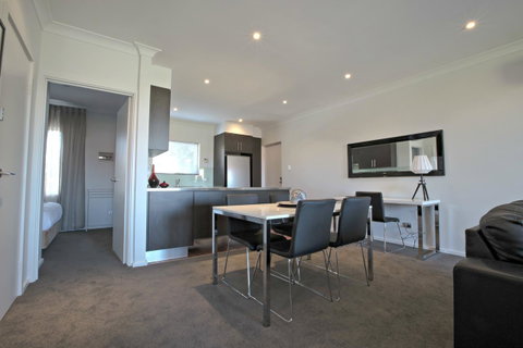 Adelaide DressCircle Apartments - Archer Street - Accommodation Gladstone 8